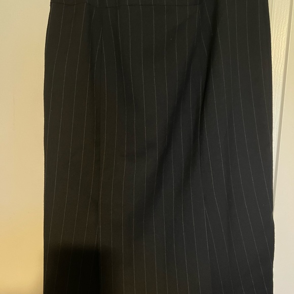 2/$13 EUC pencil skirt with strips and zipper - Picture 2 of 3